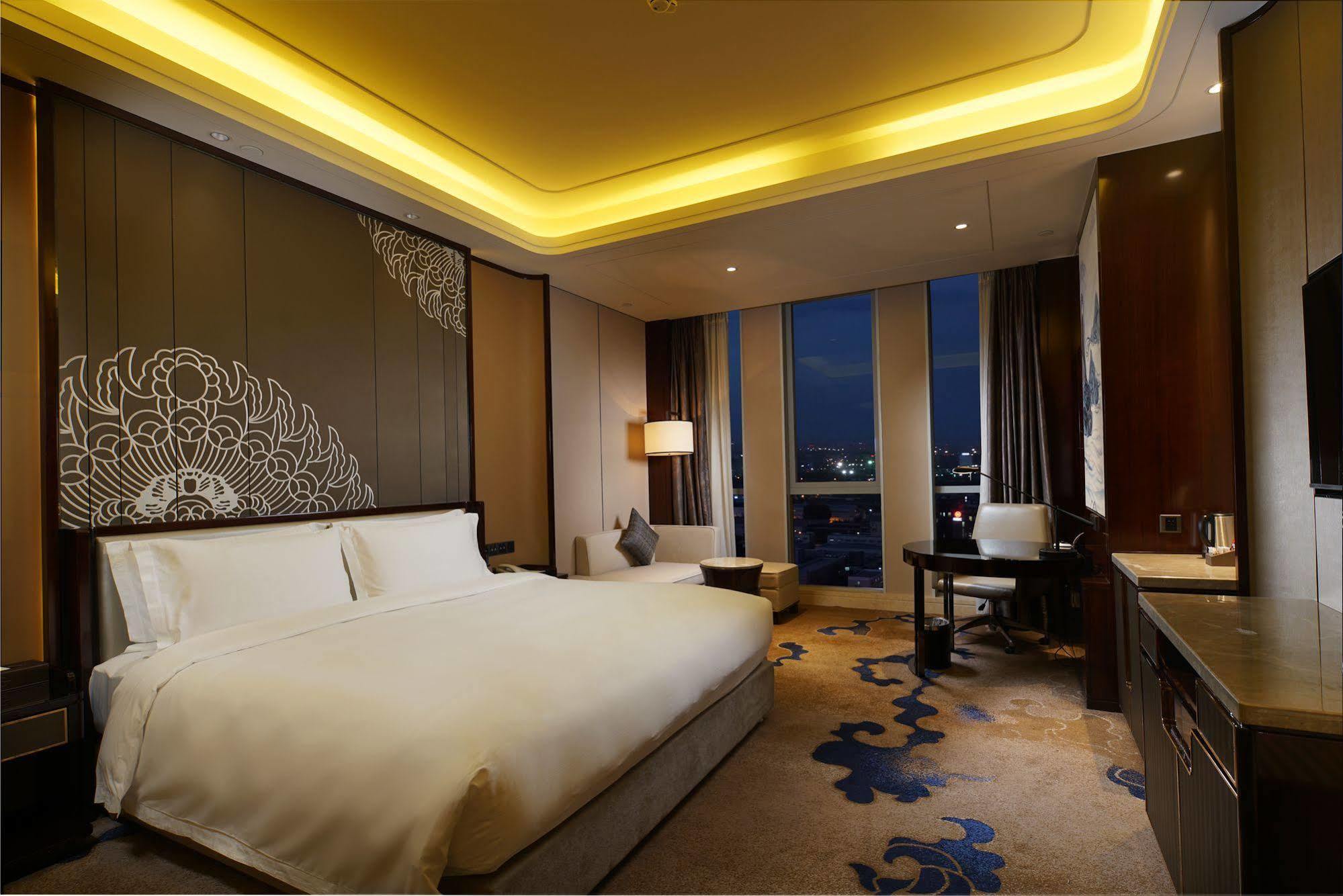 Grand Skylight International Hotel Пекин Экстерьер фото